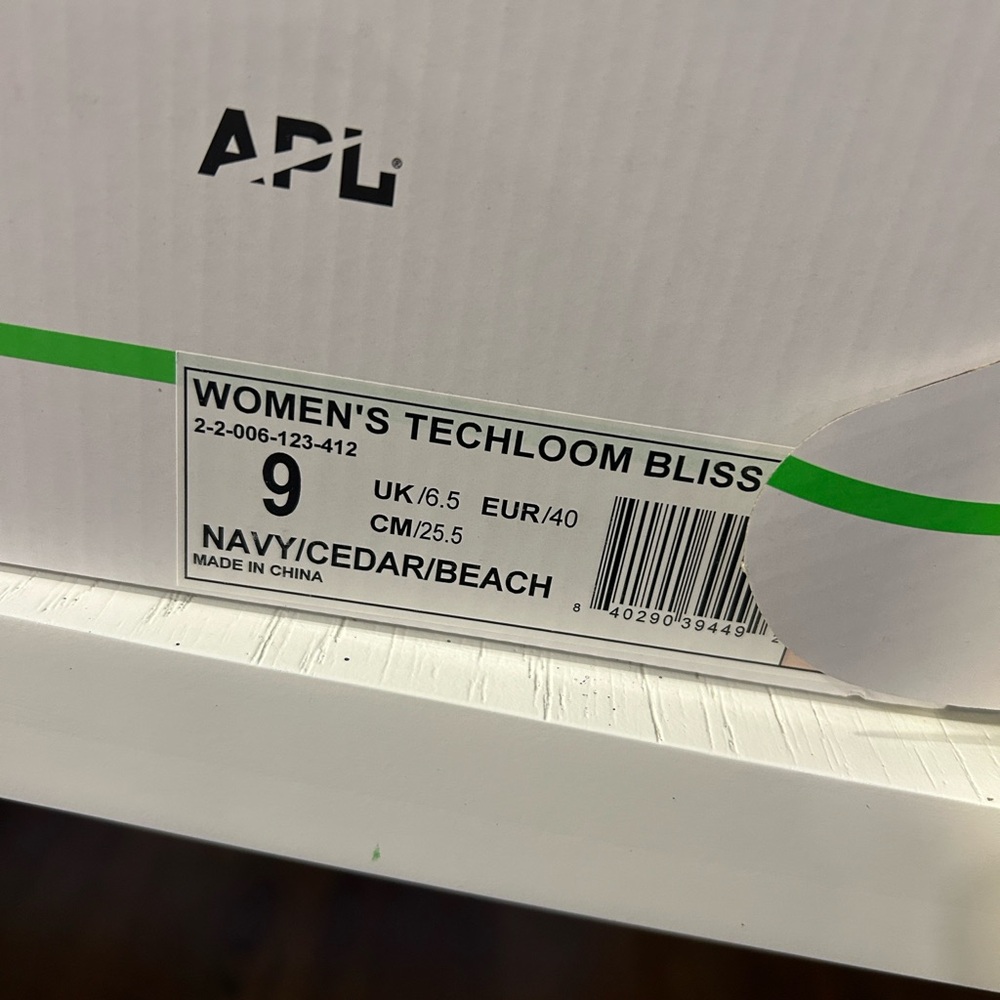 Stylish Red and Blue Sneakers APL - Picture 3 of 5